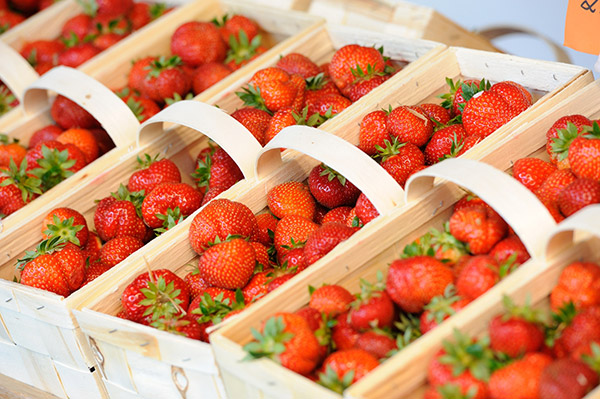 Erdbeerverkauf auf dem Spargelhof Wermes